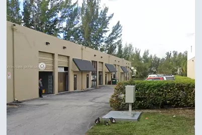 2258 NW 94th Ave, Doral, FL 33172 - Photo 2