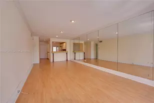 455 Paradise Isle Blvd, Hallandale Beach, FL 33009 - Photo 12