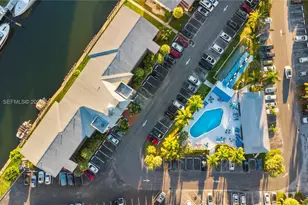 455 Paradise Isle Blvd, Hallandale Beach, FL 33009 - Photo 28