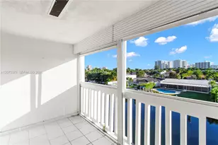 455 Paradise Isle Blvd, Hallandale Beach, FL 33009 - Photo 18