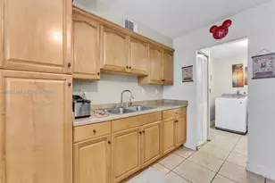 19137 NW 47th Ave, Miami Gardens, FL 33055 - Photo 8