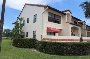 201 Freedom Ct, Deerfield Beach, FL 33442 - Photo 22