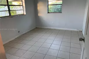 756 NW 5th St, Florida City, FL 33034 - Photo 4