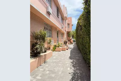 1227 Euclid Ave #7, Miami Beach, FL 33139 - Photo 2