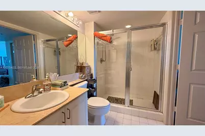 1155 Brickell Bay Dr #2310, Miami, FL 33131 - Photo 28