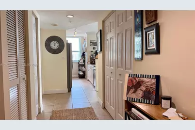 1155 Brickell Bay Dr #2310, Miami, FL 33131 - Photo 6