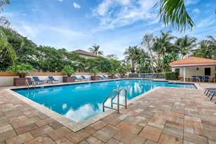 370 Carrington Dr, Weston, FL 33326 - Photo 22