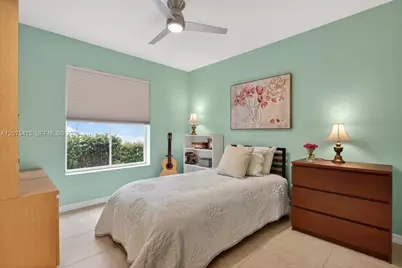 370 Carrington Dr, Weston, FL 33326 - Photo 16