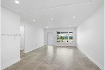 275 W 13 St, Hialeah, FL 33010 - Photo 12
