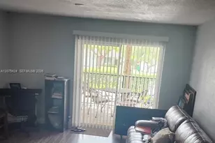 927 Riverside Dr, Coral Springs, FL 33071 - Photo 8