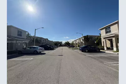 488 NE 5th Ter, Florida City, FL 33034 - Photo 6