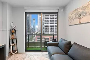 121 NE 5th St, Miami, FL 33132 - Photo 8