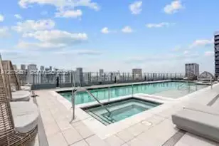 121 NE 5th St, Miami, FL 33132 - Photo 18