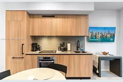 121 NE 5th St #1711, Miami, FL 33132 - Photo 2