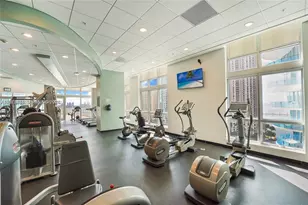 300 S Biscayne Blvd, Miami, FL 33131 - Photo 16