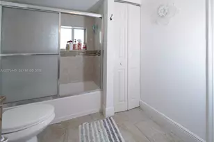 6944 SW 10th Ct, Pembroke Pines, FL 33023 - Photo 22