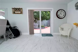 6944 SW 10th Ct, Pembroke Pines, FL 33023 - Photo 4