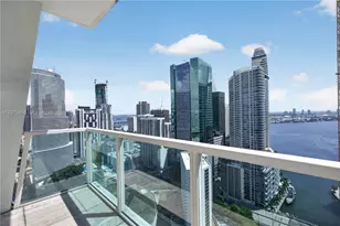 31 SE 5th St, Miami, FL 33131 - Photo 8
