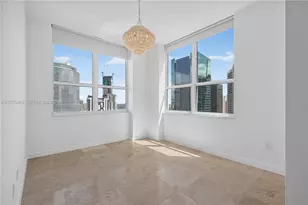 31 SE 5th St, Miami, FL 33131 - Photo 14