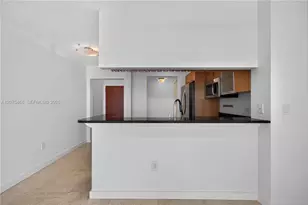31 SE 5th St, Miami, FL 33131 - Photo 30