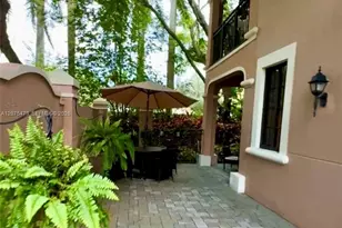 2787 Center Ct Dr, Weston, FL 33332 - Photo 4