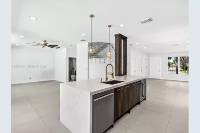 1800 NW 78th Ave, Pembroke Pines, FL 33024 - Photo 36