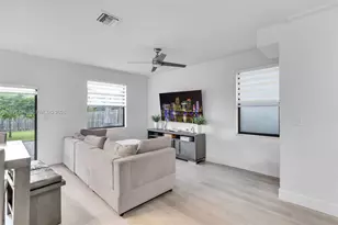 25057 SW 108th Ave, Homestead, FL 33032 - Photo 4