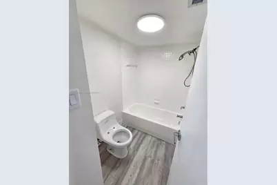 18021 Biscayne Blvd #1903, Aventura, FL 33160 - Photo 10