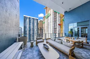 121 NE 5th St, Miami, FL 33132 - Photo 32