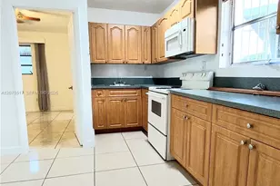 3941 E 9th Ln, Hialeah, FL 33013 - Photo 8