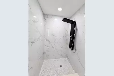 7239 NW Third St, Miami, FL 33126 - Photo 36