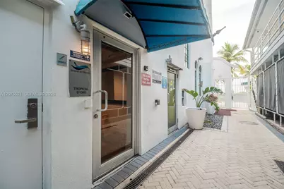 1060 Ocean Dr #D204, Miami Beach, FL 33139 - Photo 14