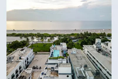 1060 Ocean Dr #D204, Miami Beach, FL 33139 - Photo 2