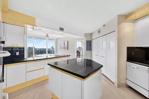 19707 Turnberry Way, Aventura, FL 33180 - Photo 28