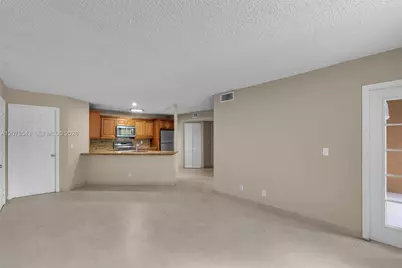4015 W McNab Rd #D210, Pompano Beach, FL 33069 - Photo 4
