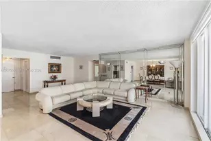 5001 Collins Ave, Miami Beach, FL 33140 - Photo 16