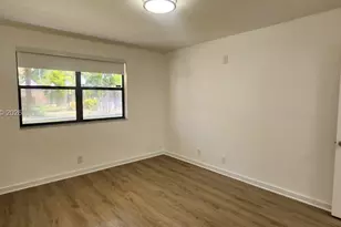 8160 Geneva Ct, Doral, FL 33166 - Photo 8