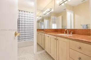 3115 Village Green Dr, Miami, FL 33175 - Photo 16