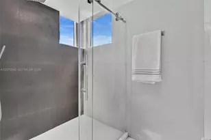3370 Hidden Bay Dr, Aventura, FL 33180 - Photo 40