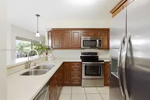 6305 Gage Pl, Miami Lakes, FL 33014 - Photo 12