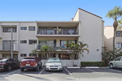 6305 Gage Pl #306-A, Miami Lakes, FL 33014 - Photo 2