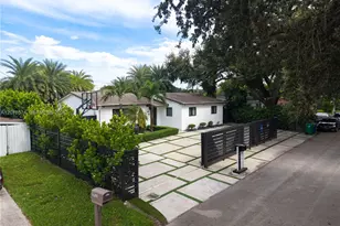 1721 SW 96th Ave, Miramar, FL 33025 - Photo 4