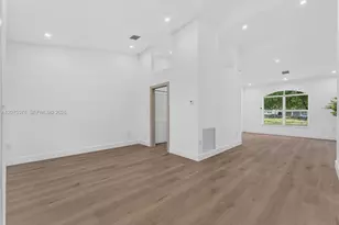 10641 SW 20th Ct, Miramar, FL 33025 - Photo 4