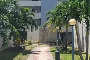 8205 SW 152nd Ave, Miami, FL 33193 - Photo 2