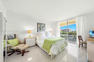 201 Golden Isles Dr, Hallandale Beach, FL 33009 - Photo 20