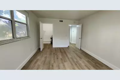 8363 Lake Dr #108, Doral, FL 33166 - Photo 10