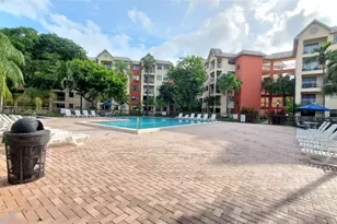 8363 Lake Dr, Doral, FL 33166 - Photo 24