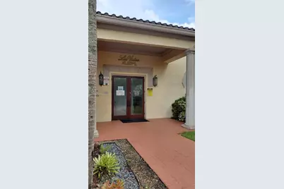 8363 Lake Dr #108, Doral, FL 33166 - Photo 28