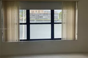 200 Golden Isles Dr, Hallandale Beach, FL 33009 - Photo 18