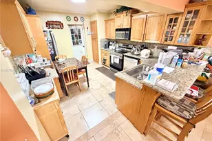 951 NE 115th St, Biscayne Park, FL 33161 - Photo 20